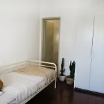 Cosmopolitan - Top Floor בית אירוח *